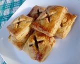 A picture of step 7 of Puff pastry Beef box.