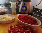 Foto del paso 1 de la receta: Brochette de cherry y queso cuartirolo