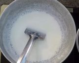 A picture of step 1 of દુધ ના પેડા.