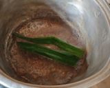 Foto langkah ke 2 dari resep Kopi hitam pandan.