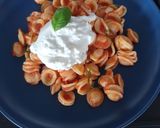 A picture of step 3 of Orecchiette with tomato and burrata cheese.