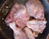 A picture of step 2 of Creamy mushroom broccoli chicken.