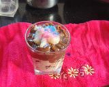 A picture of step 3 of White and chocolate Pasta dessert.