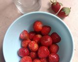 Foto langkah ke 1 dari resep Jus Strawberry Creamy.