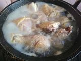 Pelecing ayam suwir bumbu merah