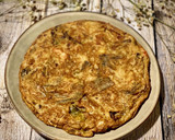 Foto del paso 4 de la receta: Tortilla de alcachofas y gambas