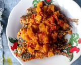 Foto langkah ke 2 dari resep Ikan dan kentang balado.