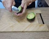 Foto del paso 1 de la receta: Crema fría de aguacate