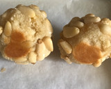 Foto del paso 13 de la receta: Panellets de mazapán con piñones y otras variedades