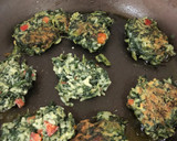 Foto del paso 7 de la receta: Croquetas de acelga y arroz FÁCILES