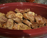 Foto del paso 6 de la receta: Chamorros de res en salsa de birria