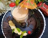A picture of step 4 of Candi banana shake.