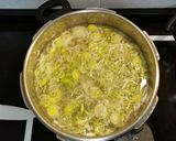 Foto del paso 3 de la receta: Sopa de puerro y carne molida (hackfleisch käse)