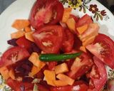 A picture of step 2 of Tomato carrot and beetroot soup.