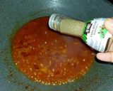 Gambar langkah 5 resipi Spaghetti Marinara.
