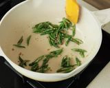 Foto langkah ke 5 dari resep Sohun Goreng Cabe Ijo Devina Hermawan.