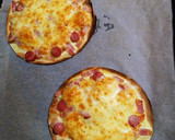 Foto del paso 9 de la receta: Pizza con base de tortilla mexicana