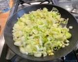 Une image de l'étape 9 de Gratin de Pommes de Terre aux Poireaux et Saumon.