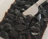 A picture of step 2 of Soy Milk and Black Grass Jelly.