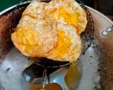 Foto langkah ke 1 dari resep Telur Ceplok Kuah Kecap.