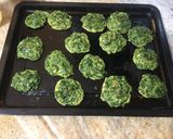 Foto del paso 6 de la receta: Bocadillos de espinaca al horno especiados y condimentados
