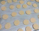 Foto del paso 4 de la receta: Alfajores de Maicena sin manteca