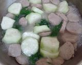 Foto langkah ke 4 dari resep Sop Oyong Bakso.