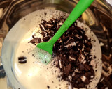 Foto del paso 4 de la receta: Turrón de chocolate blanco y galletas Oreo