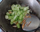Foto langkah ke 6 dari resep Cah Sawi Daging Saus Tiram.