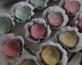 Foto langkah ke 5 dari resep Mochi coklat buah.