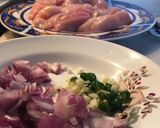 صورة لخطوة 1 من وصفة ملوخية بالدجاج 👌🏻🤤