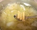 صورة لخطوة 3 من وصفة معكرونه حمراء مع بشاميل (وردية) Pink Pasta - Pasta with Bachamel
