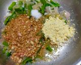 A picture of step 2 of Capsicum - Onion Sabzi.