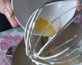 Foto del passaggio 4 della ricetta Plumcake mele e yogurt
