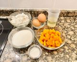 Foto del paso 1 de la receta: Pastel de zanahoria con crema de coco (Carrot cake with coconut cream)