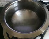 A picture of step 1 of Saffron tea kashmiri Kesar kavo.