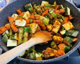 Une image de l'étape 20 de Mijoté de légumes aux pois chiches, tomate et épices.