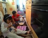 Foto langkah ke 1 dari resep Cupcake simpel (bekal sekolah).