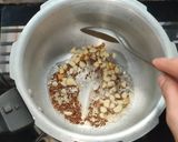 A picture of step 2 of Bhindi pyaz fry recipe.