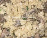 Une image de l'étape 5 de Farfalle aux champignons de Paris et sa sauce estragon.