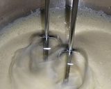 A picture of step 3 of Ice cream cake.