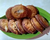 Foto langkah ke 5 dari resep Roti marie isi tape coklat.
