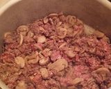 A picture of step 1 of Crock pot lasagna.