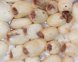 صورة لخطوة 2 من وصفة صينية بطاطس محشية لحمة مفرومه بتدوووب 🥔👍🏻