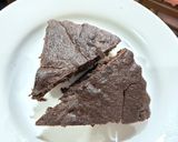 Foto langkah ke 3 dari resep Simple Fudgy Brownies.
