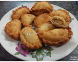 A picture of step 11 of Jau Gok Peanut Puff Dumpling.