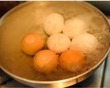A picture of step 1 of Dimer Chachhri: Another Lost Recipe from Bangladesh 🇧🇩.