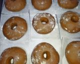 Foto langkah ke 3 dari resep Donat Triple Cokelat.