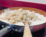 Foto del paso 9 de la receta: Ñoquis de patata con salsa Carbonara