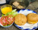 Hình bước làm 1 của món Hamburger Bò
